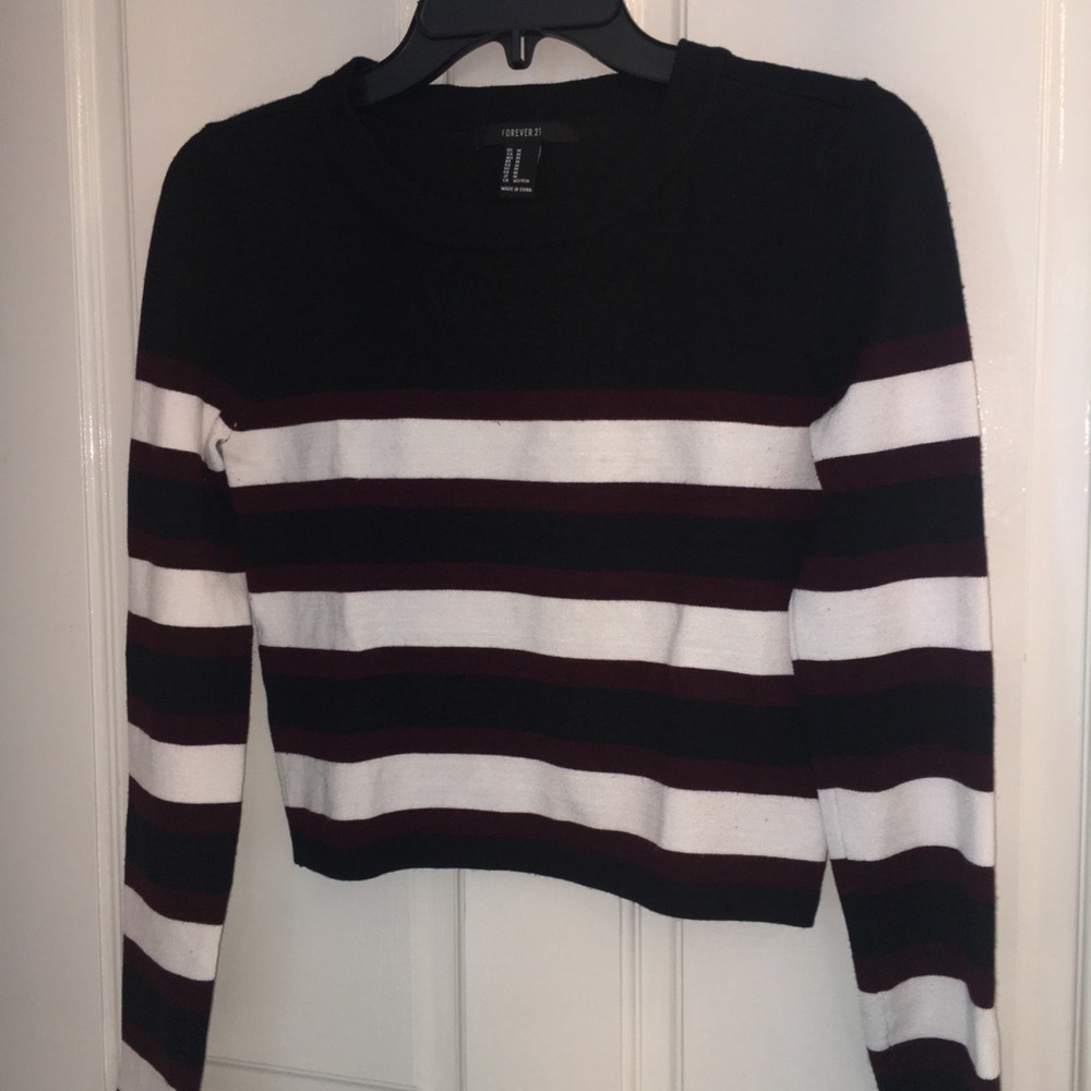 🍑F21 Cropped Sweater